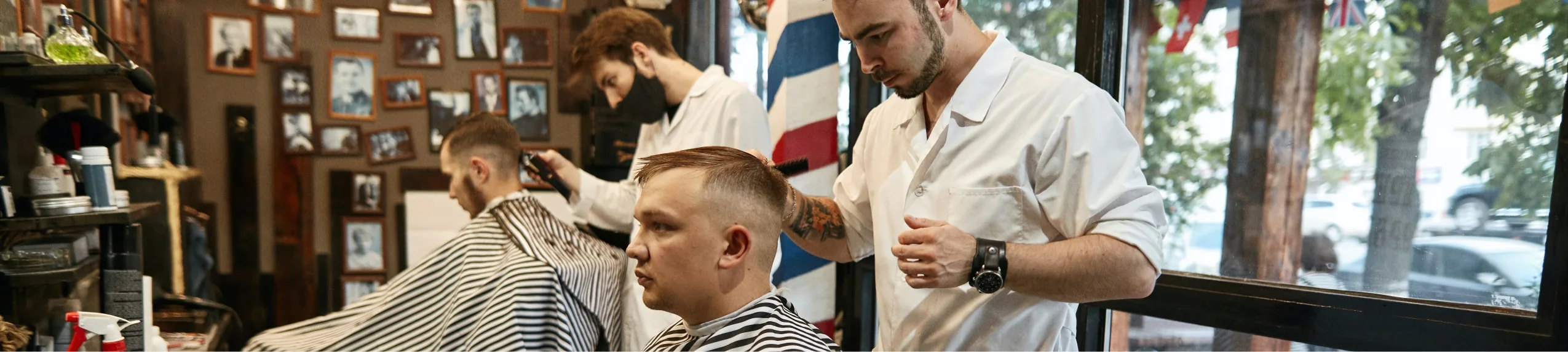 contact-page-hero-image Barber's Classic Straight Razor